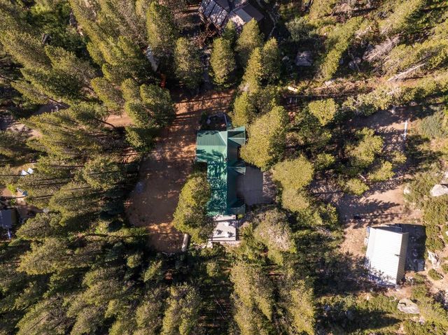 10111 Bunny Hill Road, Soda Springs, CA 95728