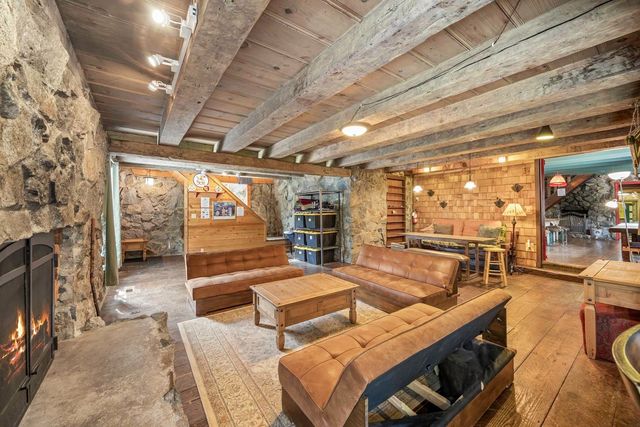 10111 Bunny Hill Road, Soda Springs, CA 95728