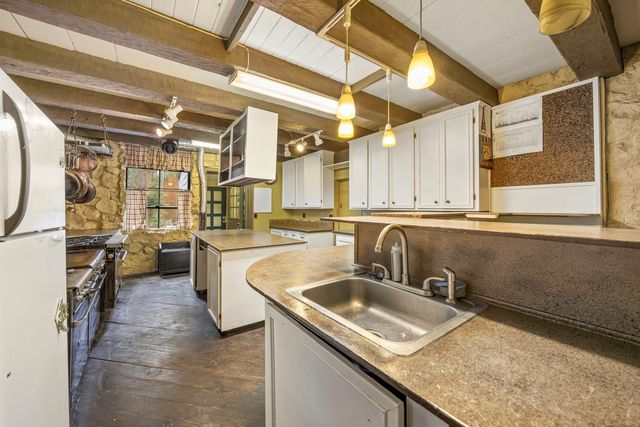 10111 Bunny Hill Road, Soda Springs, CA 95728