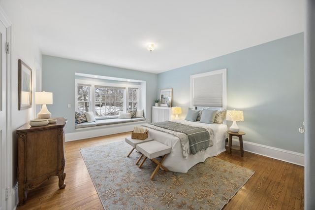 2205 Kenwood Parkway, Minneapolis, MN 55405