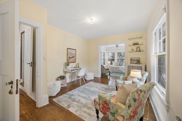 2205 Kenwood Parkway, Minneapolis, MN 55405