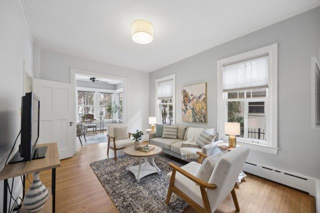 2205 Kenwood Parkway, Minneapolis, MN 55405