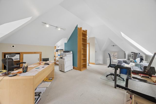 2205 Kenwood Parkway, Minneapolis, MN 55405