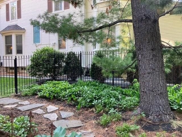 2205 Kenwood Parkway, Minneapolis, MN 55405