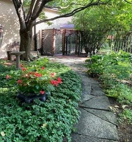 2205 Kenwood Parkway, Minneapolis, MN 55405