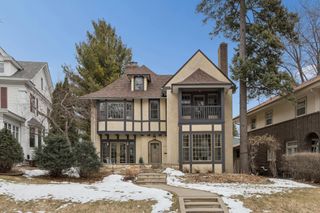 2205 Kenwood Parkway, Minneapolis, MN 55405