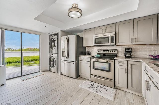 21513 Indian Bayou DR, Fort Myers Beach, FL 33931