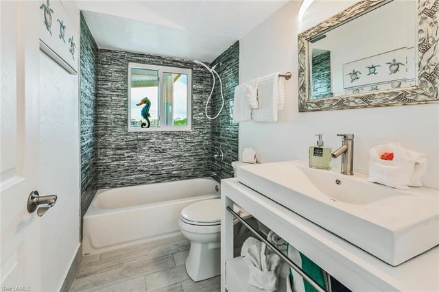 21513 Indian Bayou DR, Fort Myers Beach, FL 33931