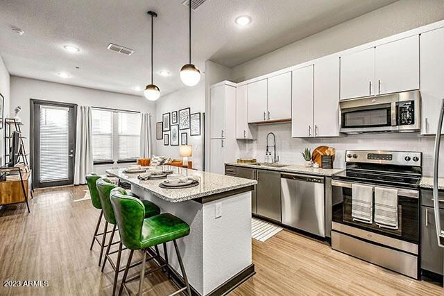 26800 N 27th Avenue B3, Phoenix, AZ 85085