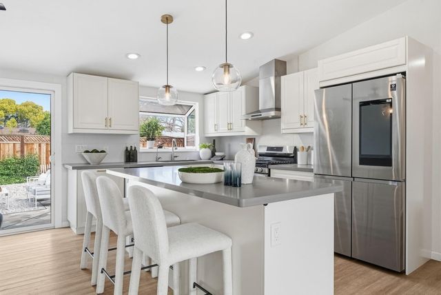 321 Beechnut Avenue, Sunnyvale, CA 94085