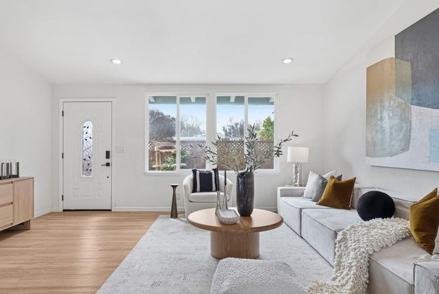 321 Beechnut Avenue, Sunnyvale, CA 94085