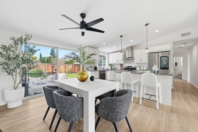 321 Beechnut Avenue, Sunnyvale, CA 94085