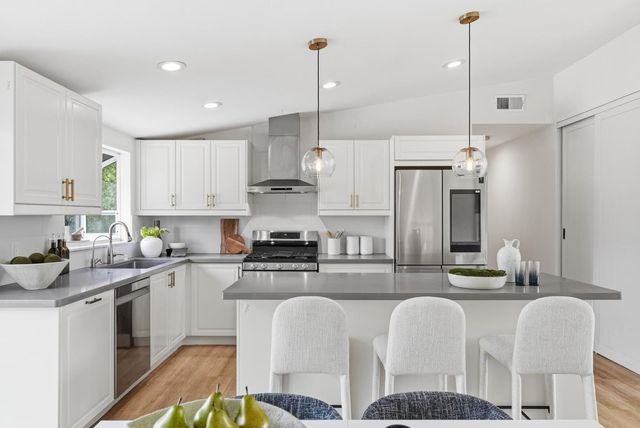 321 Beechnut Avenue, Sunnyvale, CA 94085