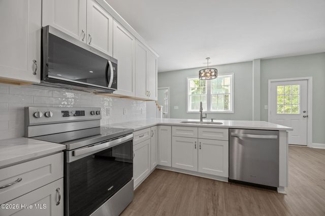 7407 Archers Creek Court, Emerald Isle, NC 28594