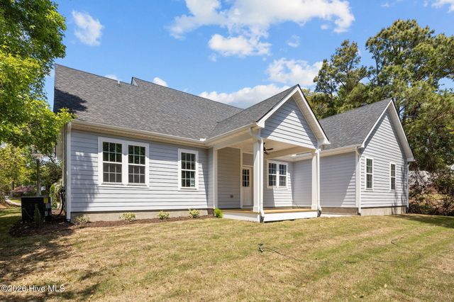 7407 Archers Creek Court, Emerald Isle, NC 28594