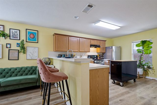 1008 E Prairie Street, Denton, TX 76205