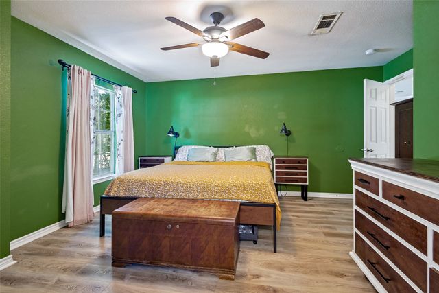 1008 E Prairie Street, Denton, TX 76205