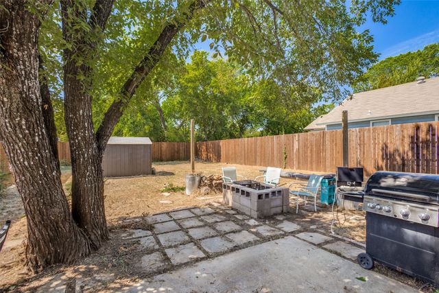 1008 E Prairie Street, Denton, TX 76205