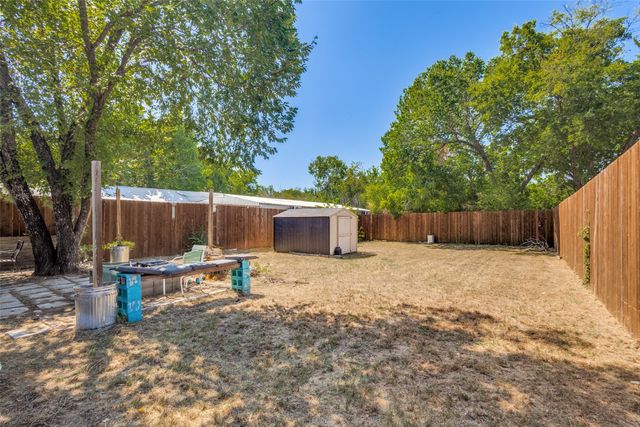 1008 E Prairie Street, Denton, TX 76205