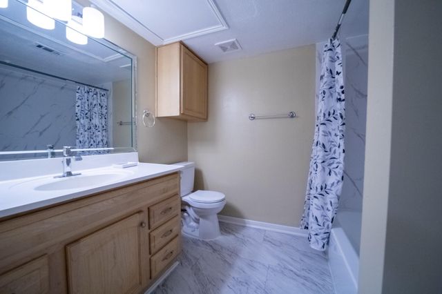 135 April Point Drive N, Montgomery, TX 77356
