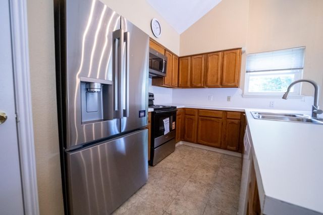 135 April Point Drive N, Montgomery, TX 77356