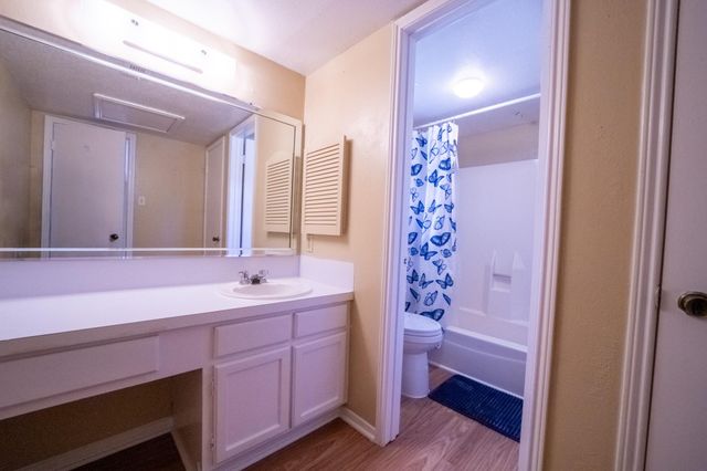 135 April Point Drive N, Montgomery, TX 77356