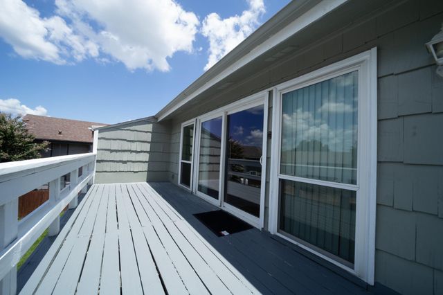 135 April Point Drive N, Montgomery, TX 77356