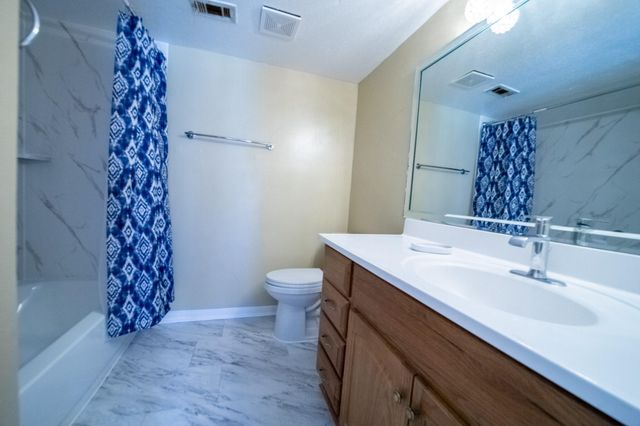 135 April Point Drive N, Montgomery, TX 77356