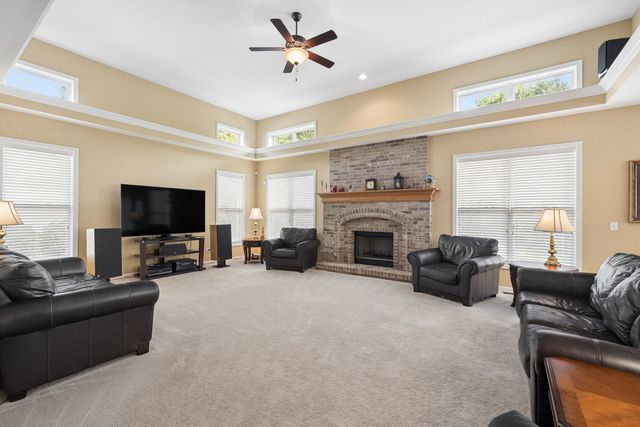 12237 Winterberry Lane, Plainfield, IL 60585
