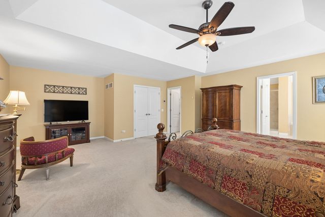 12237 Winterberry Lane, Plainfield, IL 60585