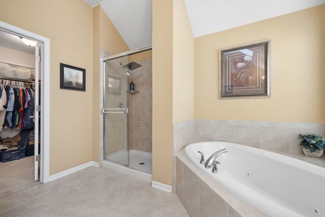 12237 Winterberry Lane, Plainfield, IL 60585