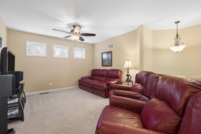 12237 Winterberry Lane, Plainfield, IL 60585