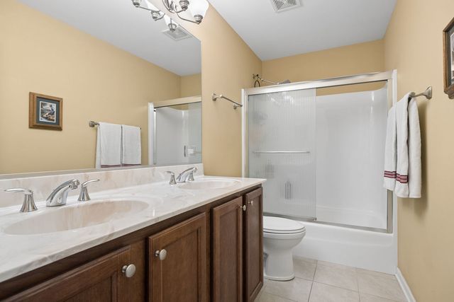 12237 Winterberry Lane, Plainfield, IL 60585