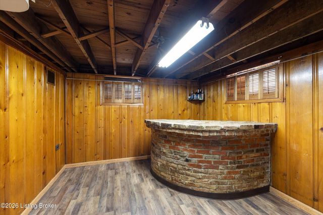 2625 Drayton Dr, Louisville, KY 40205