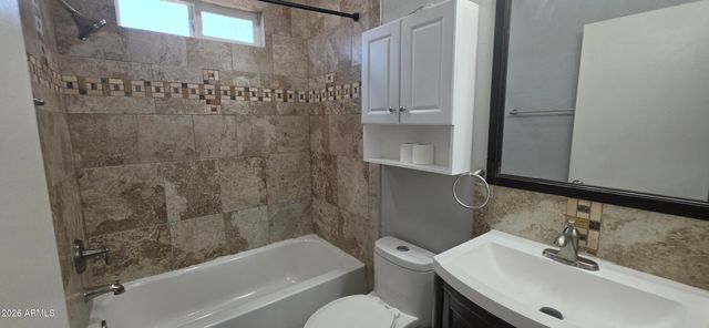 18209 N 7TH Drive, Phoenix, AZ 85023