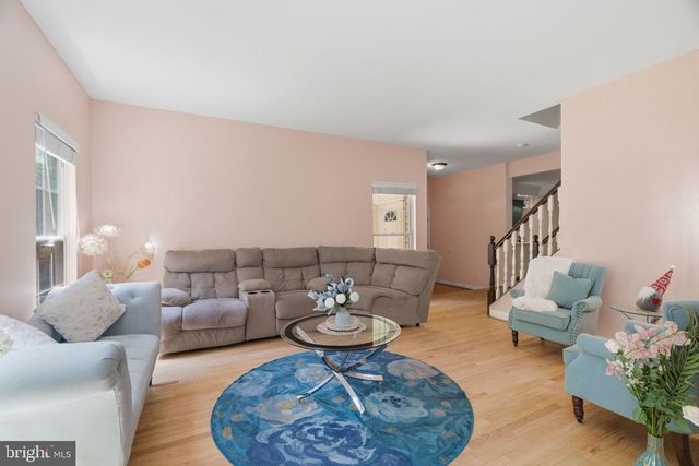 41 FARMHOUSE LN, Voorhees, NJ 08043