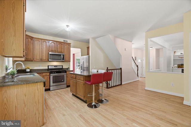 41 FARMHOUSE LN, Voorhees, NJ 08043