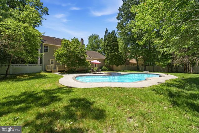 41 FARMHOUSE LN, Voorhees, NJ 08043