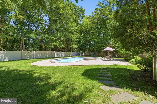 41 FARMHOUSE LN, Voorhees, NJ 08043