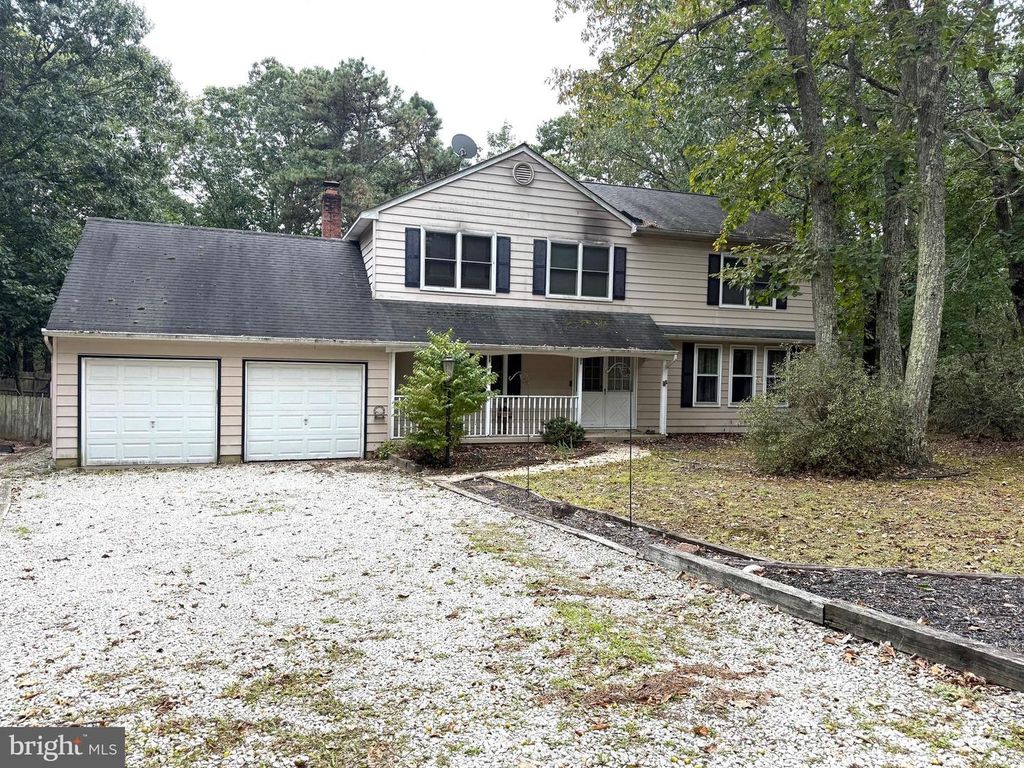 5 WOODS EDGE CT, Medford, NJ 08055