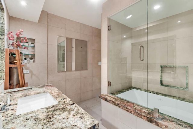1720 Avenida del Mundo 1105, Coronado, CA 92118