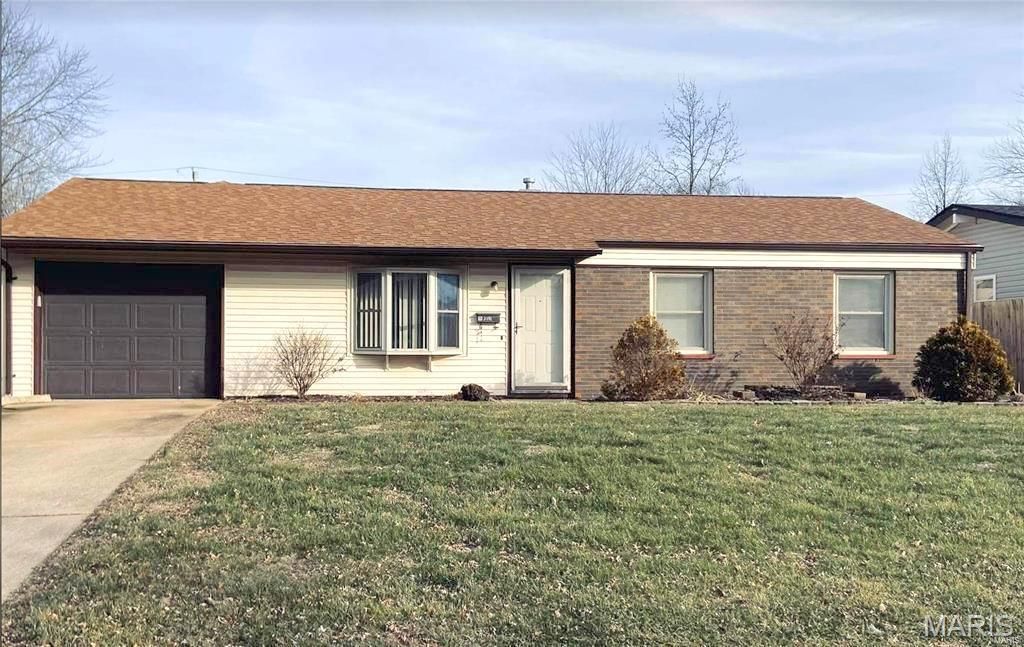 308 AMHURST Drive, O'fallon, IL 62269