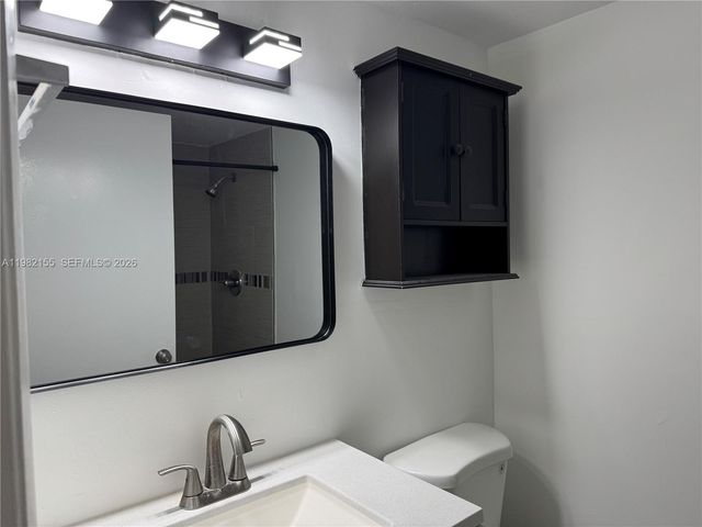 15610 SW 80th St J-105, Miami, FL 33193