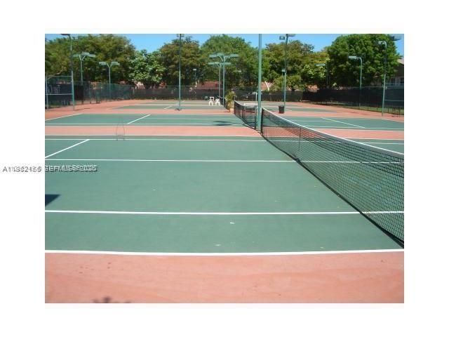 15610 SW 80th St J-105, Miami, FL 33193