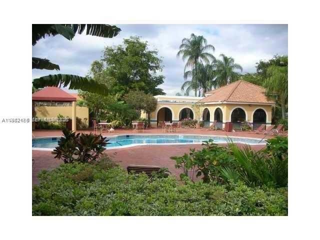 15610 SW 80th St J-105, Miami, FL 33193