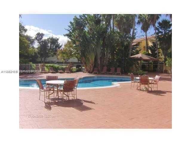 15610 SW 80th St J-105, Miami, FL 33193