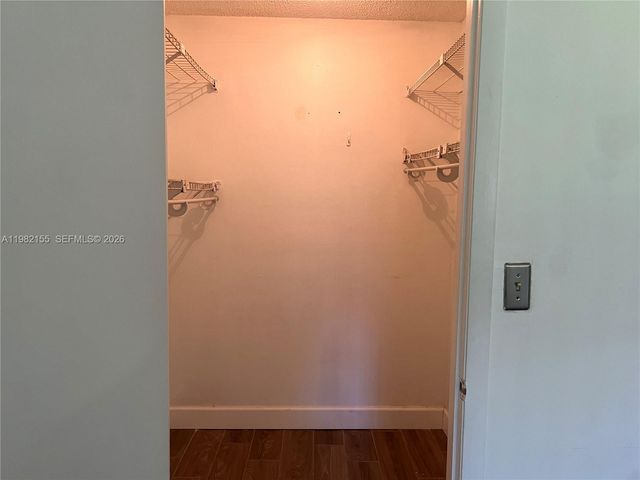 15610 SW 80th St J-105, Miami, FL 33193