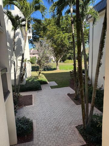 8441 Forest Hills Dr 202, Coral Springs, FL 33065