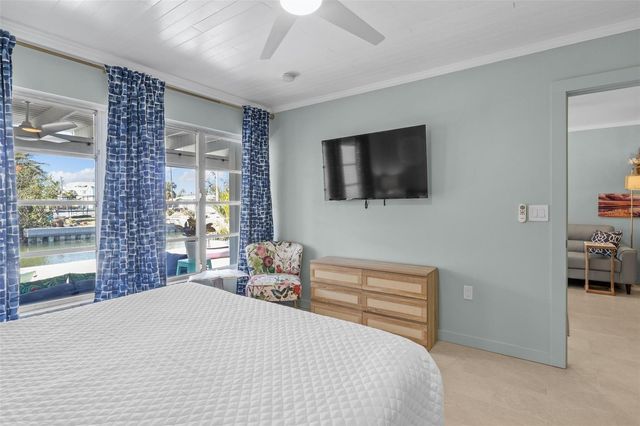 26 SEASIDE COURT, Holmes Beach, FL 34217