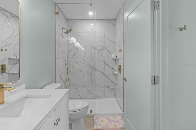 26 SEASIDE COURT, Holmes Beach, FL 34217